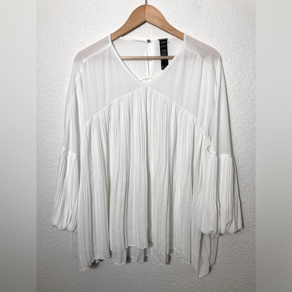 Black Label by Chicos white pleated blouse size 3